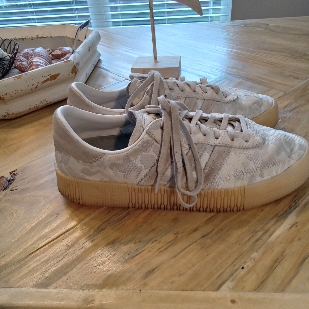 Adidas Sambarose White and  Gray Camoflouge Sneakers Size 9.5